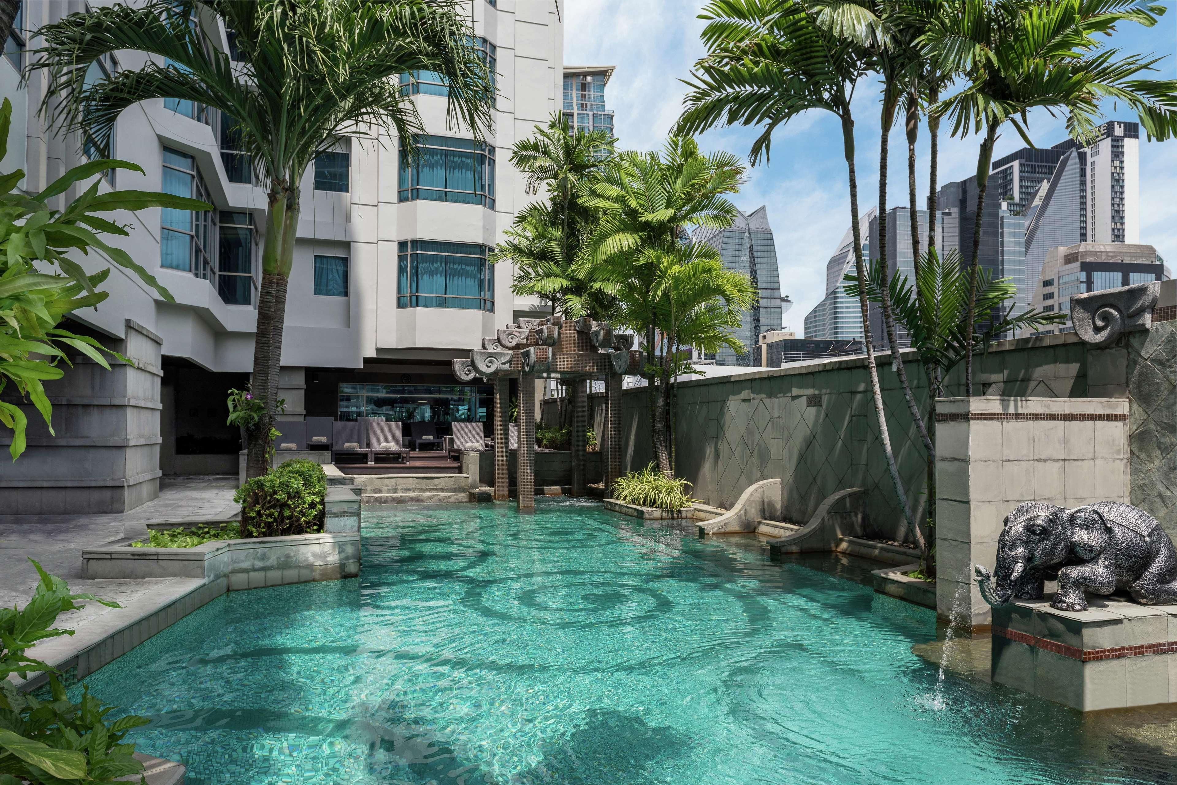Hotel Doubletree By Hilton Bangkok Ploenchit Zewnętrze zdjęcie
